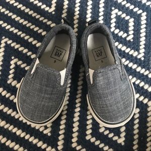 Gap Toddler size 5 chambray slip on sneakers